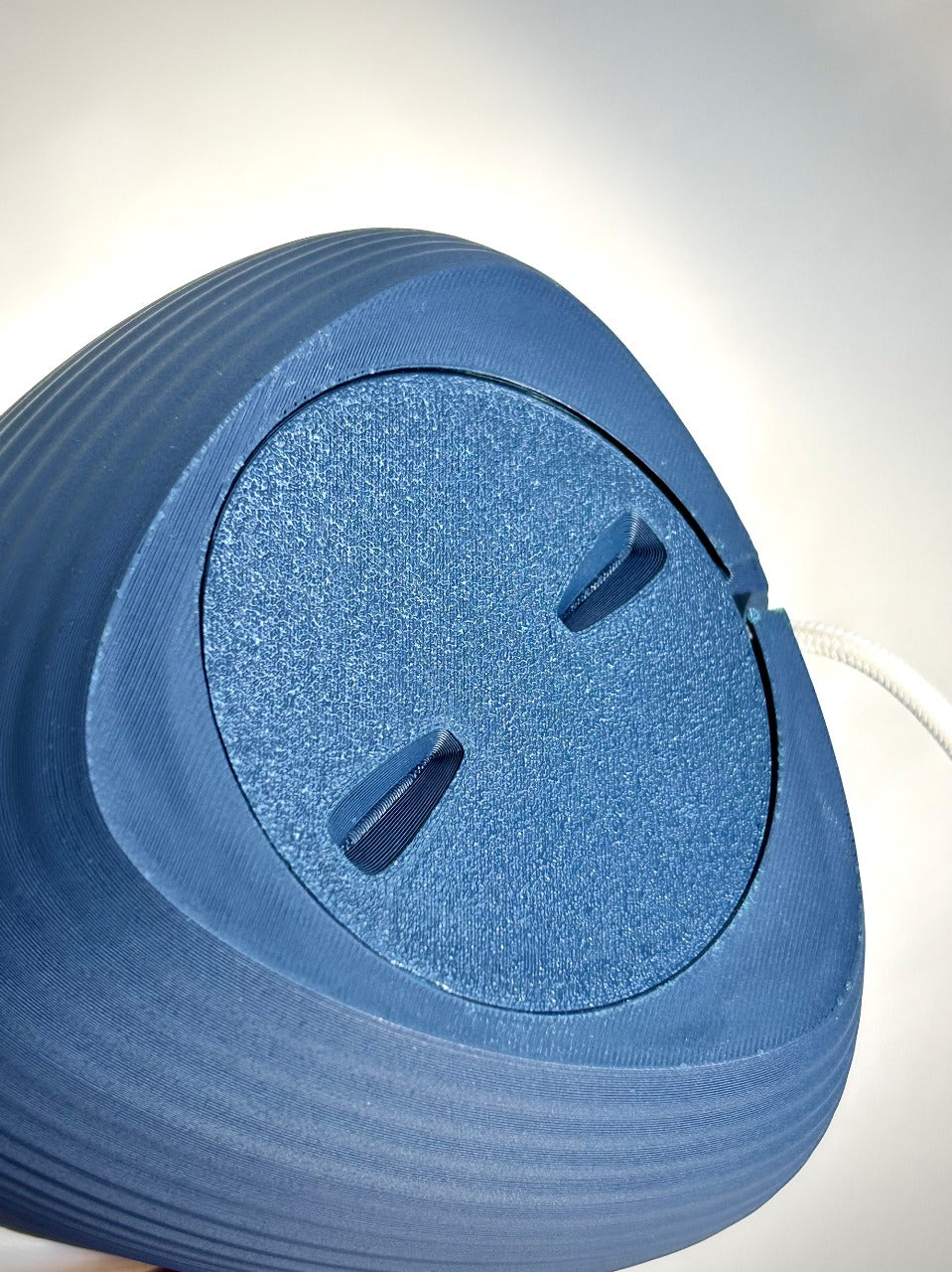 Delta Ridge Lamp | 3D Printed Table Light, Paper-Thin PLA Shade, Dual-Tone Design, LED 3-in-1 (Warm/Neutral/Cool) – Modern Bedside & Desk Lamp